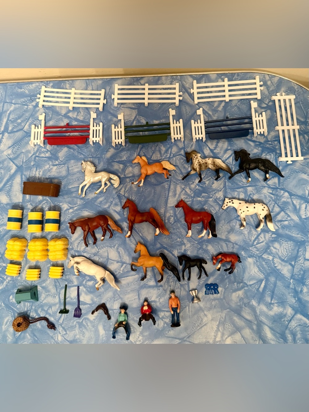 Breyer Mini Horse Set Advent Calendar 40 Pieces